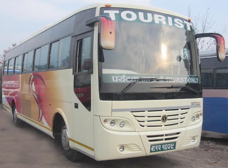 tourist-luxury-coach-1